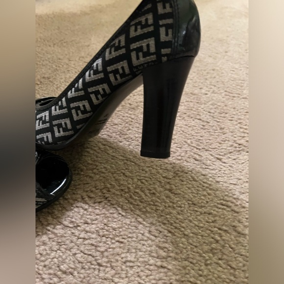 FENDI Heels - Picture 4 of 5